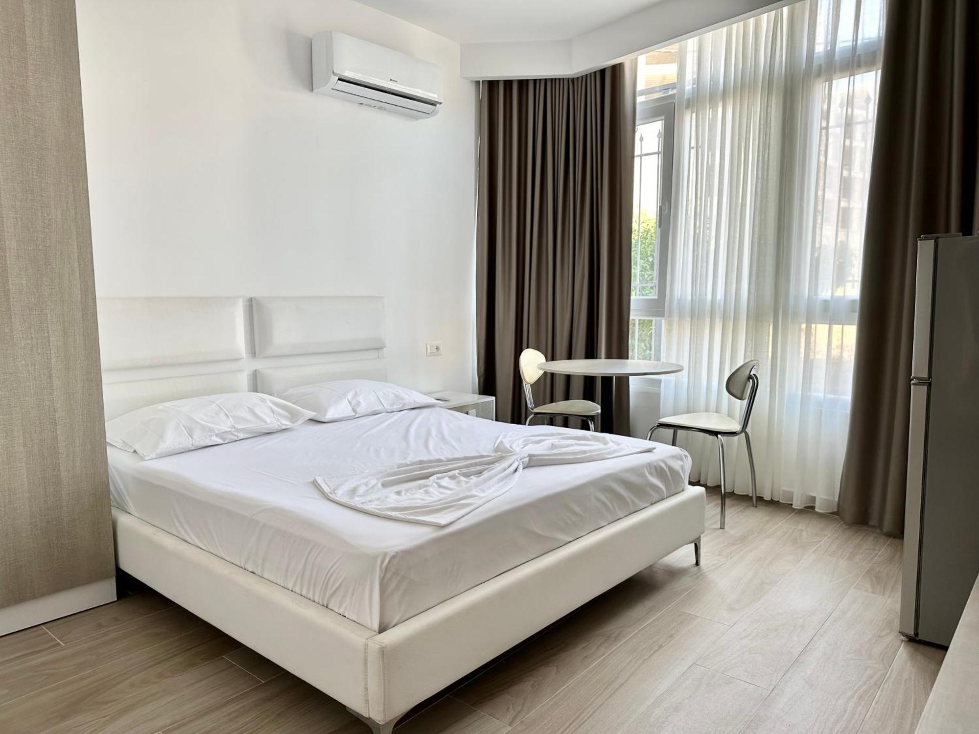 Al Mare Rooms Саранда Екстер'єр фото