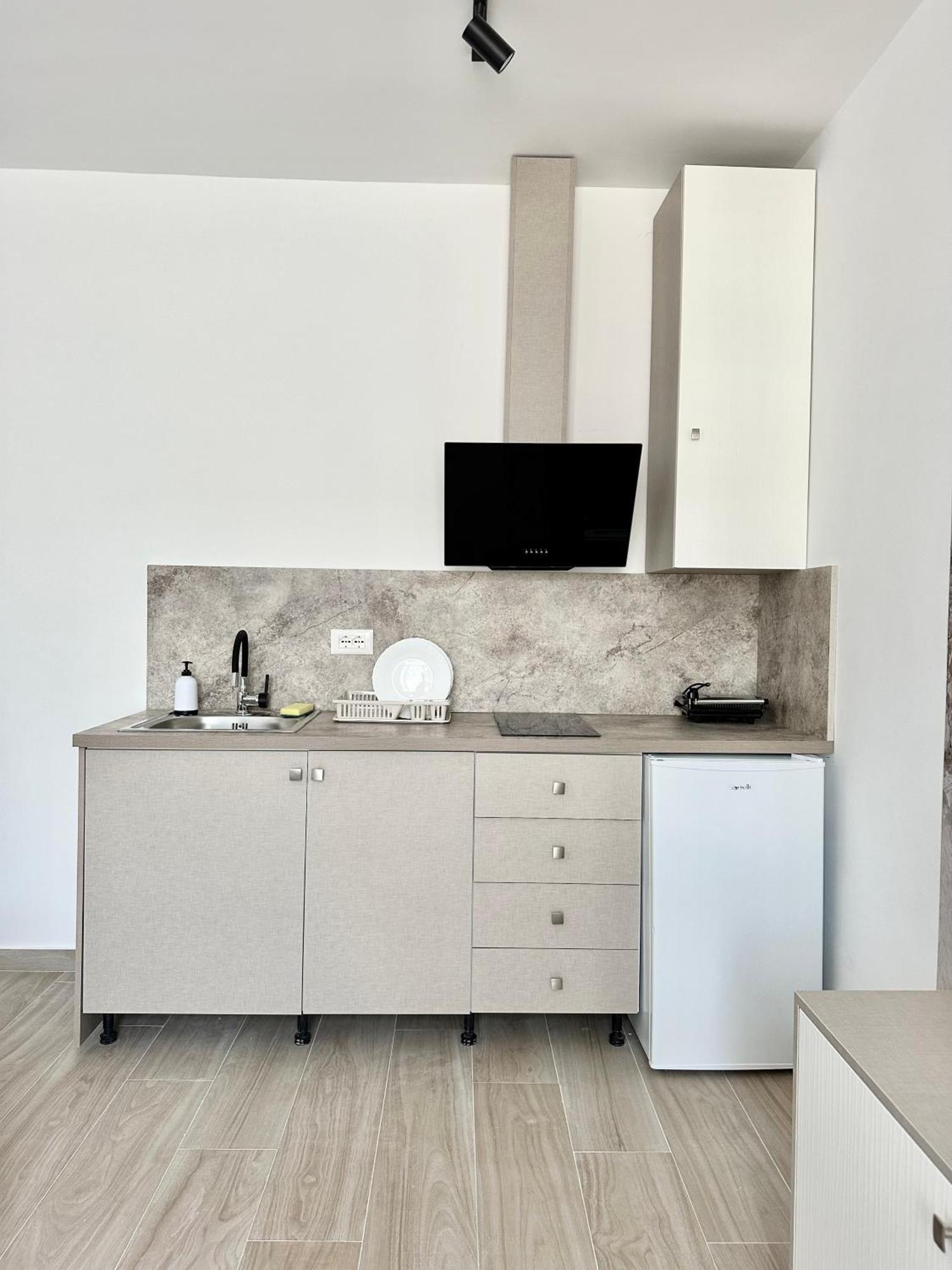 Al Mare Rooms Саранда Екстер'єр фото