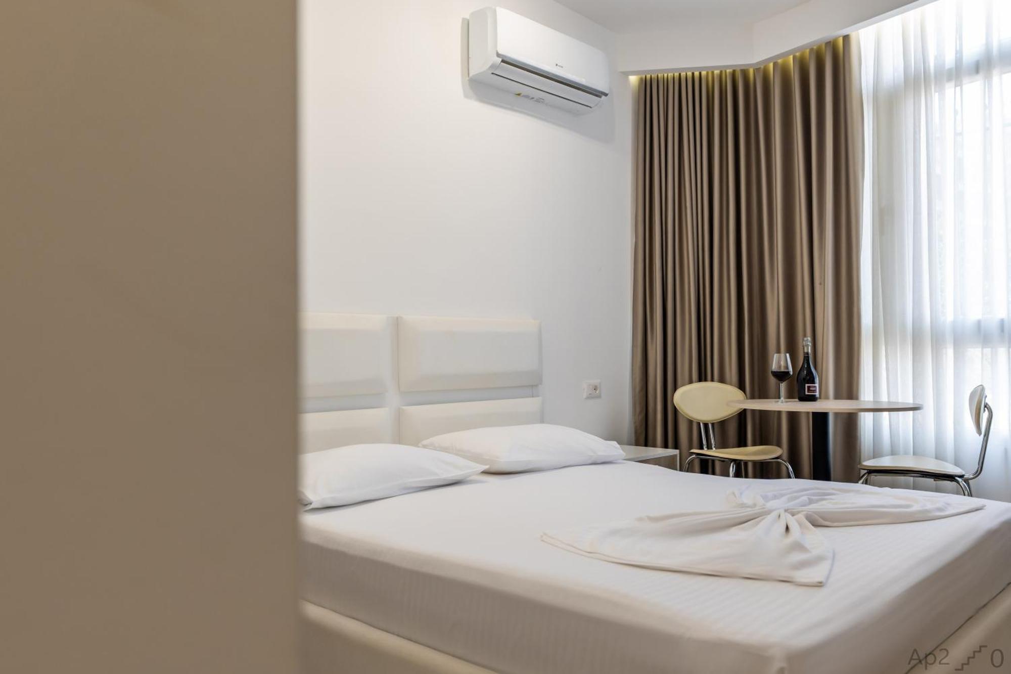 Al Mare Rooms Саранда Екстер'єр фото