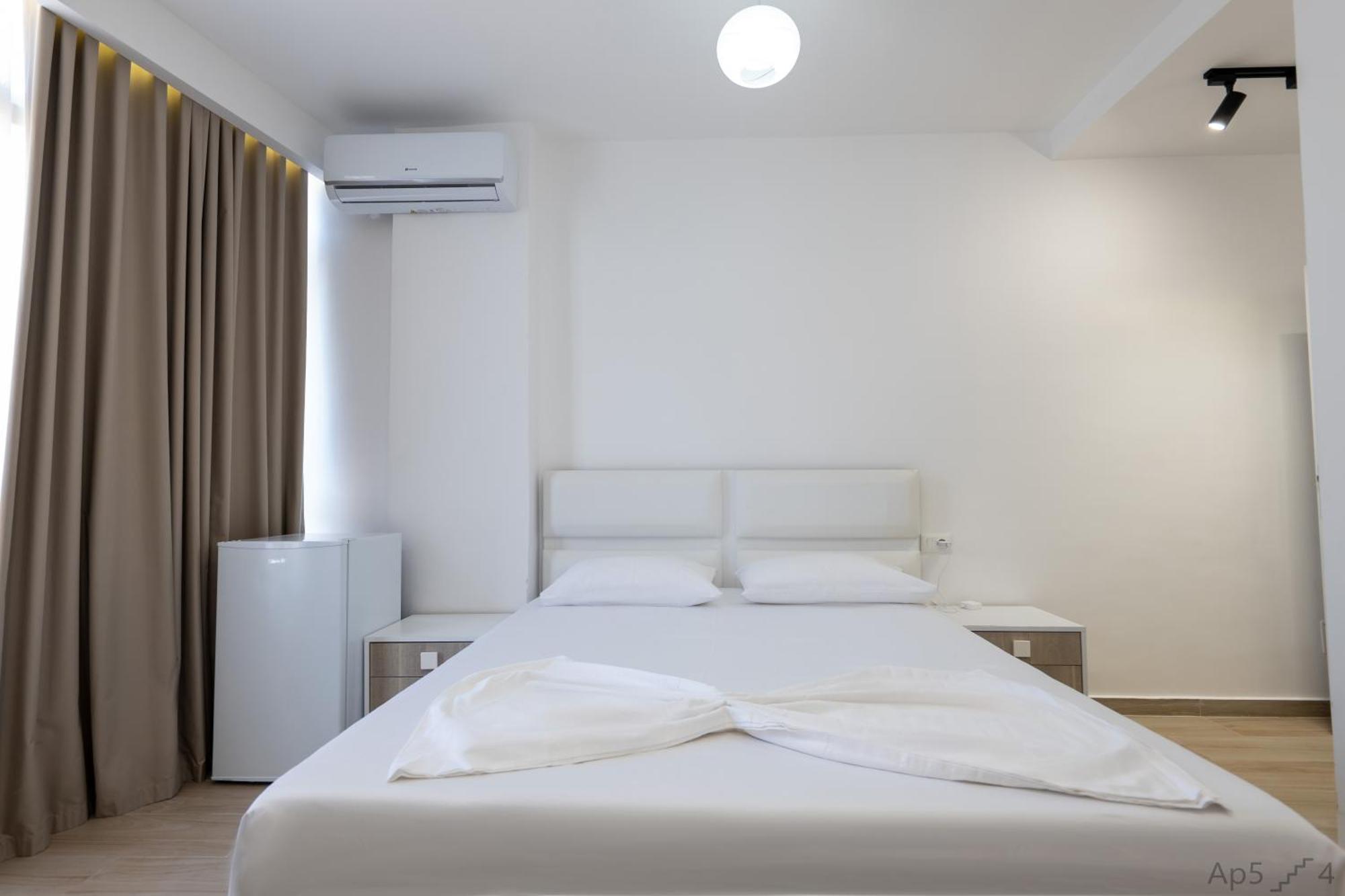 Al Mare Rooms Саранда Екстер'єр фото