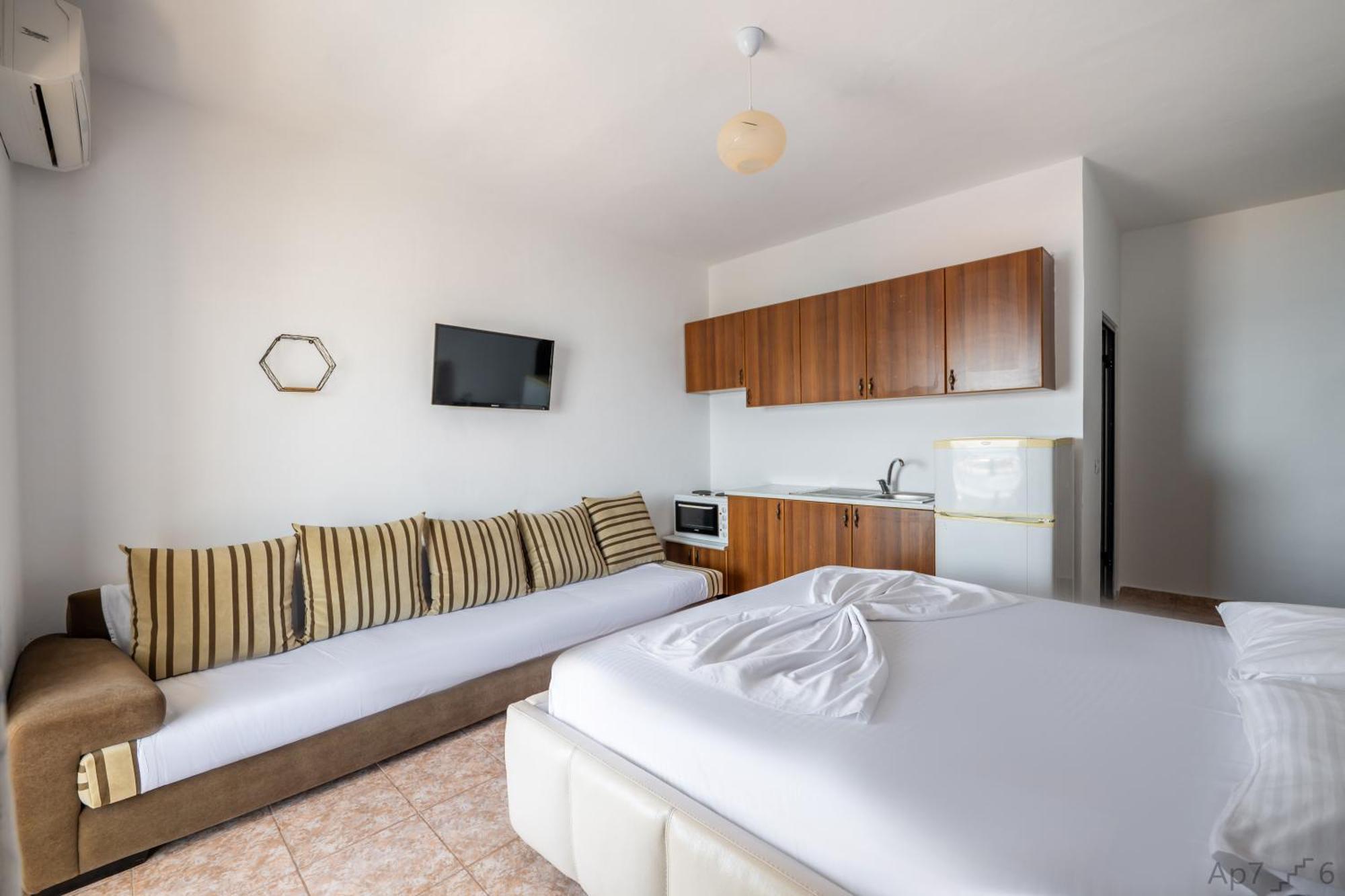 Al Mare Rooms Саранда Екстер'єр фото