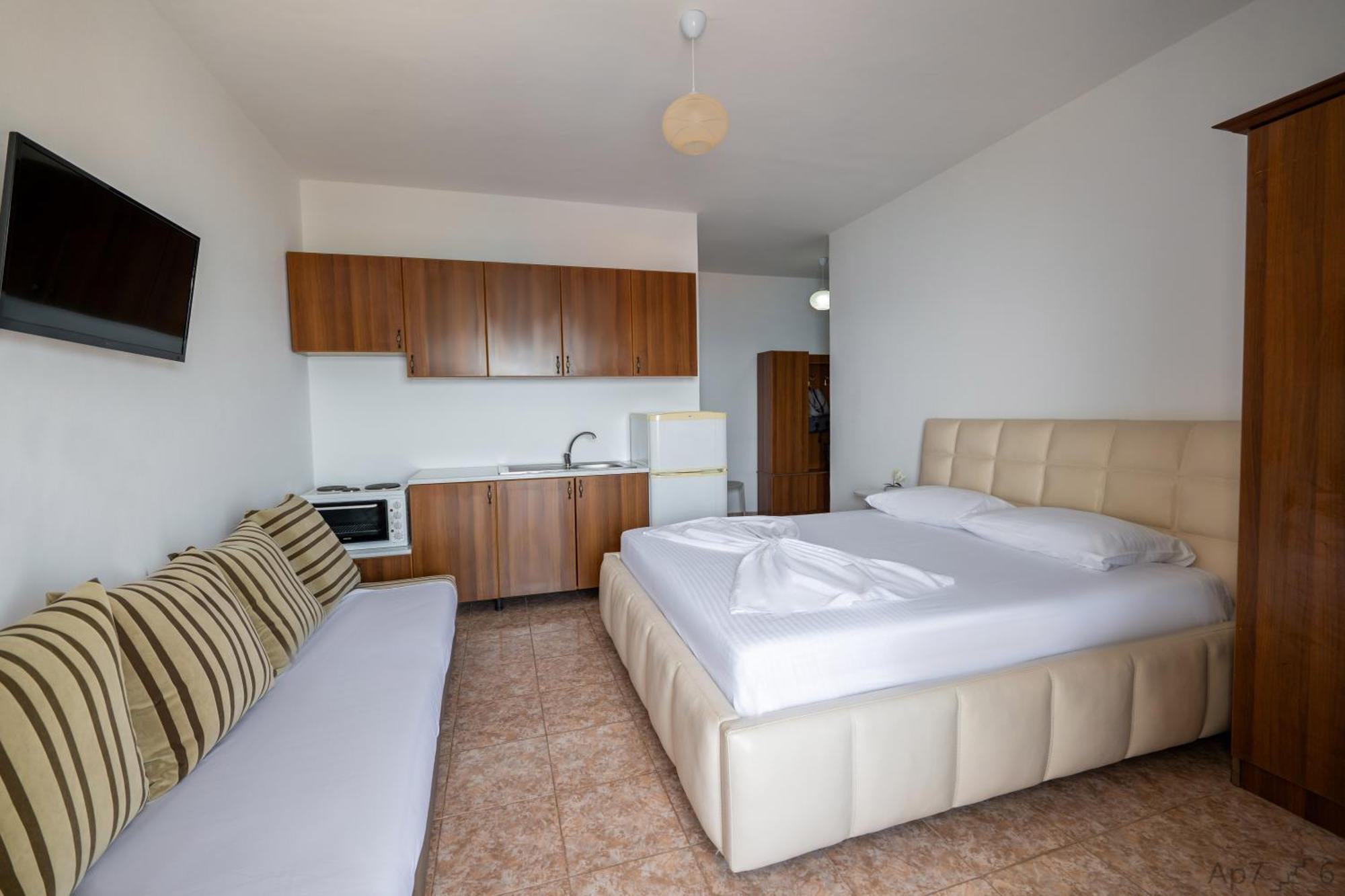 Al Mare Rooms Саранда Екстер'єр фото